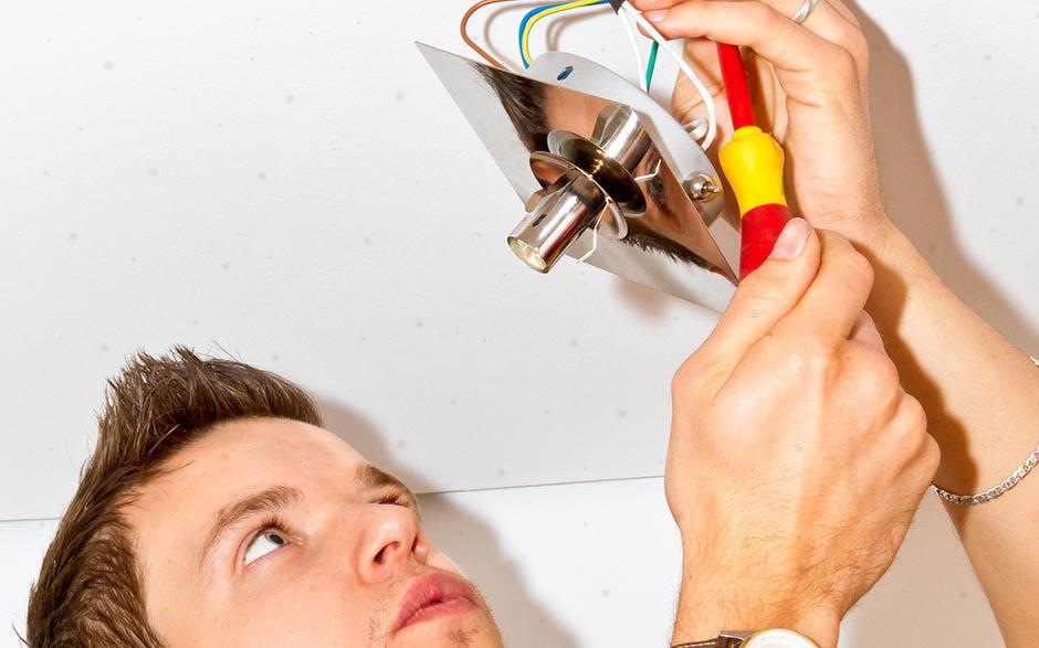 cherche électricien Courbevoie